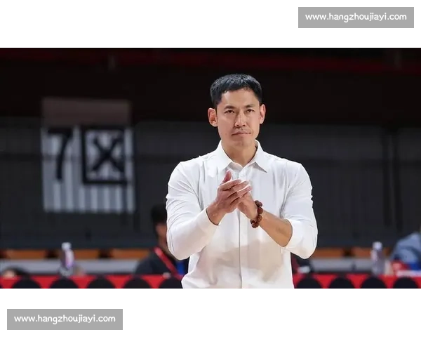 欧洲名帅空降北控辅佐张庆鹏 总教练制开启 CBA 新纪元 欧洲名帅空降北控辅佐张庆鹏 总教练制开启 CBA 新纪元