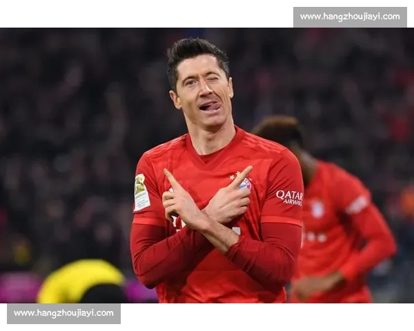 双核闪耀立陶宛!希曼斯基获评最佳,莱万终结无解 双核闪耀立陶宛!希曼斯基获评最佳,莱万终结无解