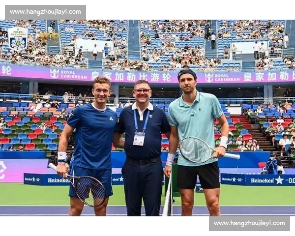 皇家加勒比亮相上海大师赛:训练场与德约面对面 皇家加勒比亮相上海大师赛:训练场与德约面对面